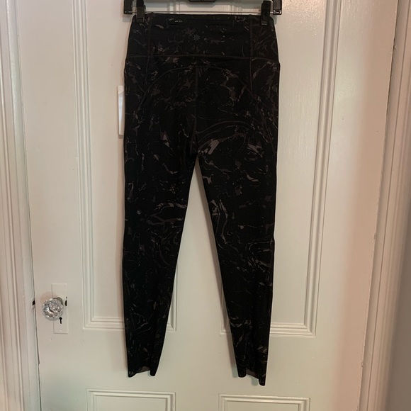 Athleta Velocity Marble 7/8 Tight - Picture 4 of 6